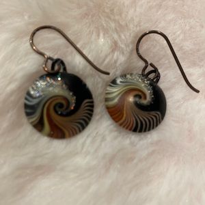 Rolling Wave with Silver & Gold Round Earring’s.